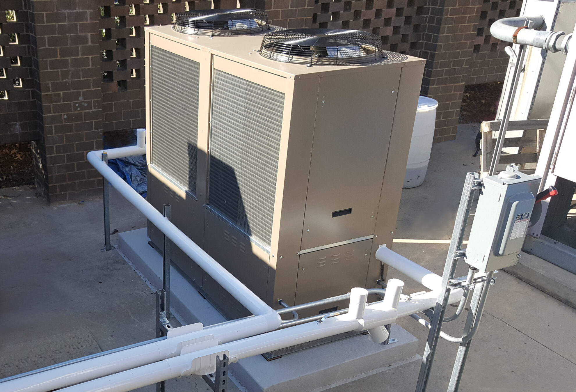 6 Advantages of Packaged AirCooled Chillers Drake Refrigeration, Inc.